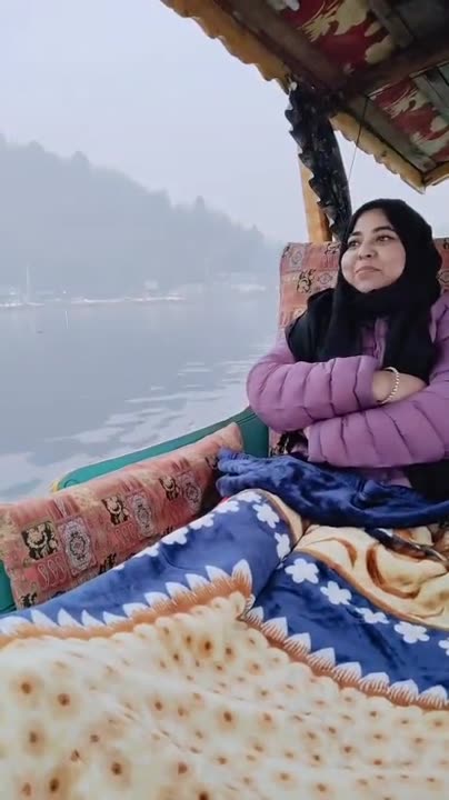 Video review: Dal Lake, Kashmir
